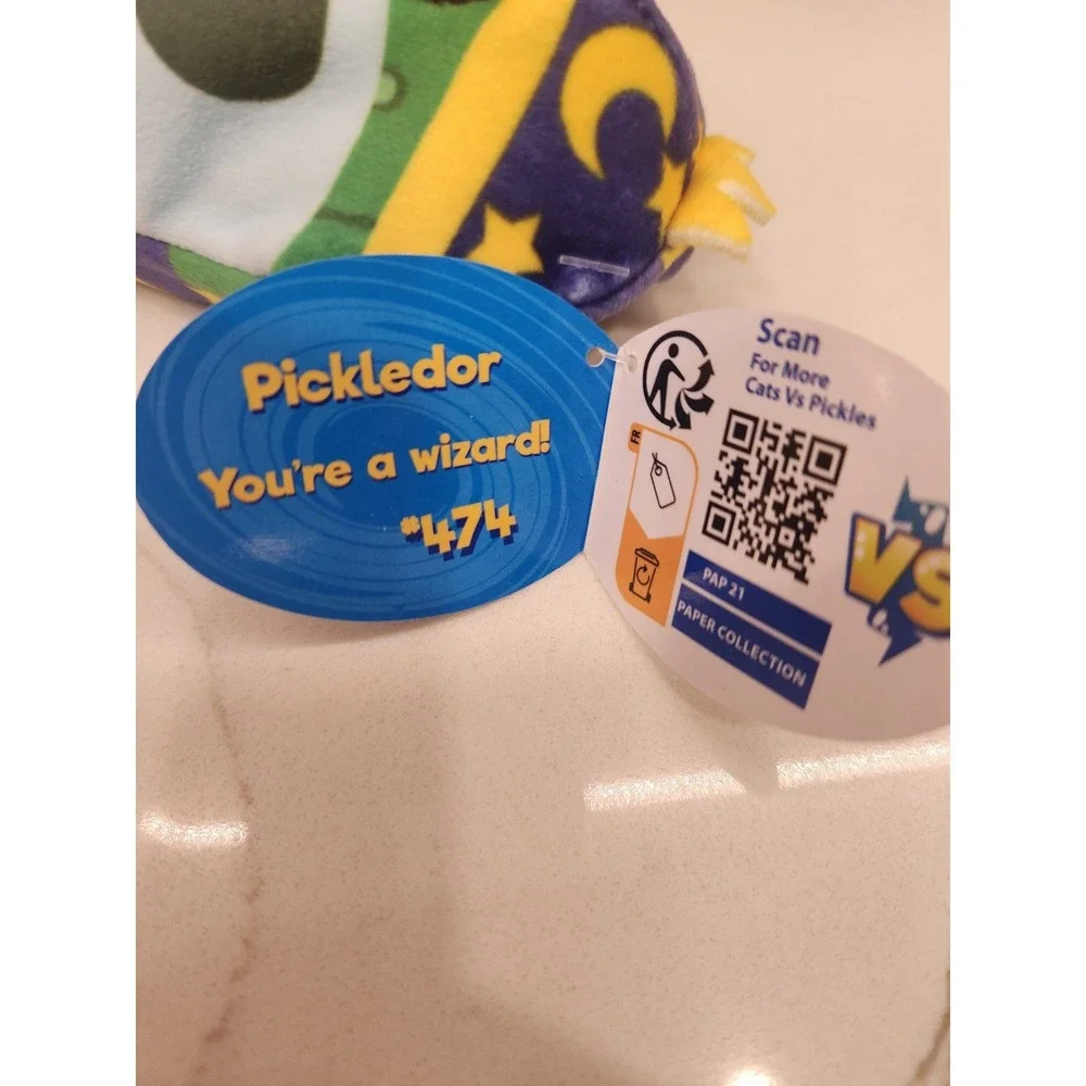 Lot of 3 Cats vs.‎ Pickles